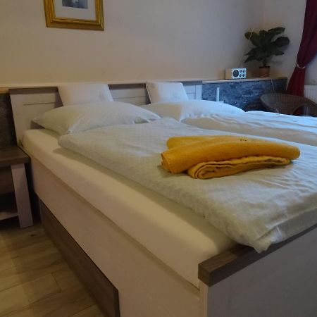 Pension & Gaestehaus Paffrath Grossbrembach 외부 사진
